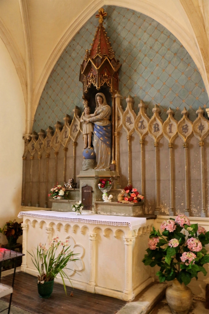 Chapelle latérale gauche de l'église de la Sainte Trinité. - Coulon