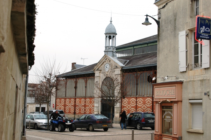 Marché couvert  - Coulonges-sur-l'Autize