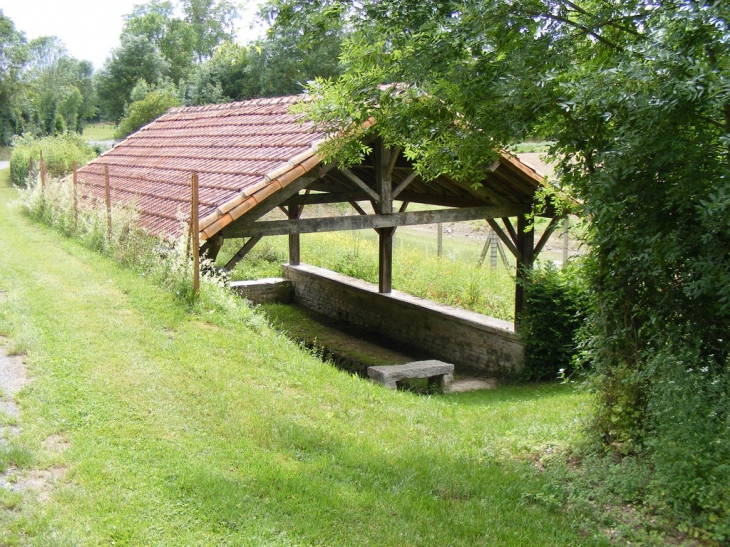 Lavoir municipal - Crézières