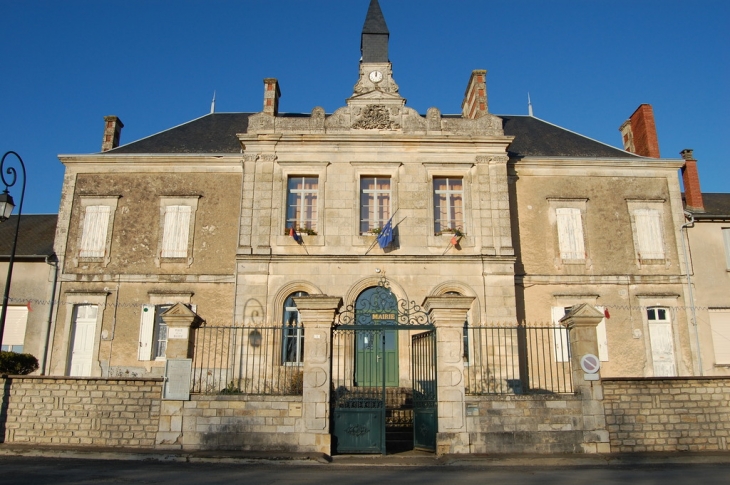 La Mairie - Exoudun