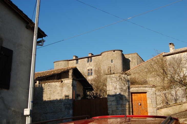 Chateau - Exoudun