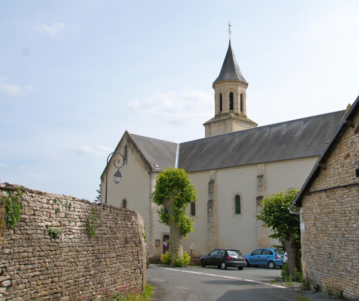 Eglise-saint-edouard-xixe-siecle, elle fut consacrée le 5 aout 1855. - Exoudun