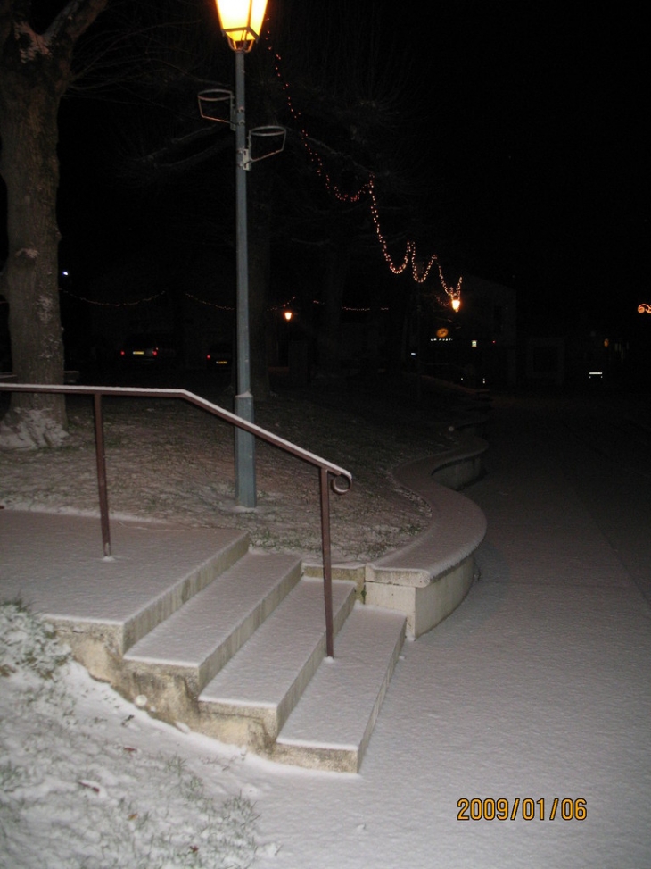 Mairie sous la neige - Frontenay-Rohan-Rohan