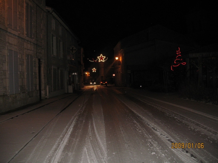 RUE GIANNESINI - Frontenay-Rohan-Rohan