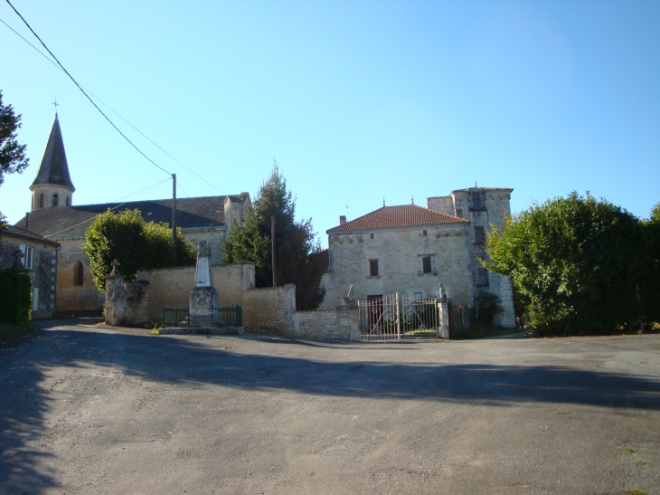 Place de l'église - Gournay-Loizé