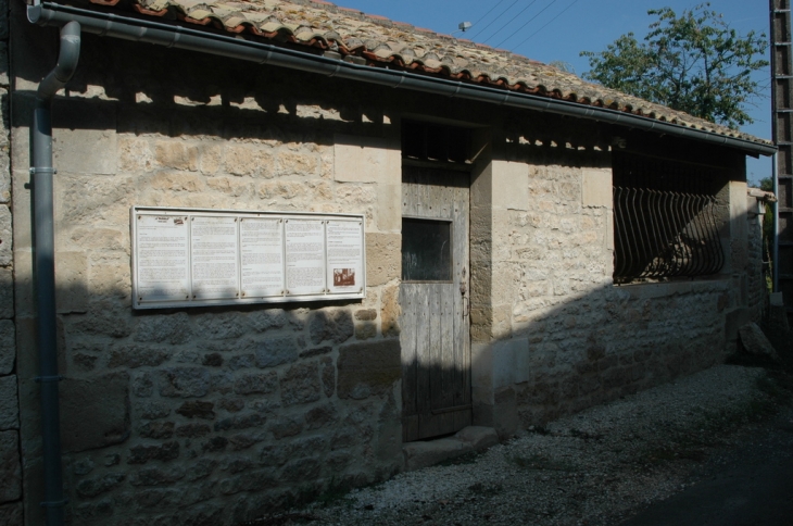 Buanderie communale de Boisragon - La Crèche