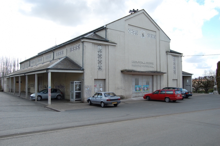 La marché couvert - La Crèche