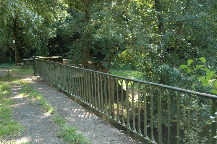 Pont de Mellet - La Crèche