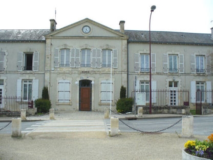 Mairie de la foye monjault - La Foye-Monjault