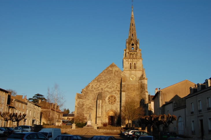 Eglise St Heray - La Mothe-Saint-Héray