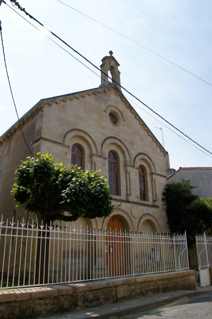 Le temple, construit en style néo-roman et achevé le 13 décembre 1878. - La Mothe-Saint-Héray