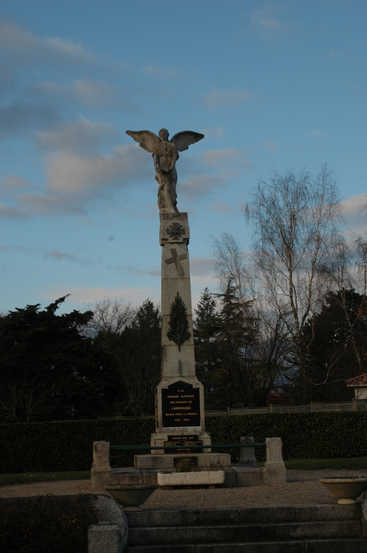 Monuments aux Morts pour la FRance  - Largeasse