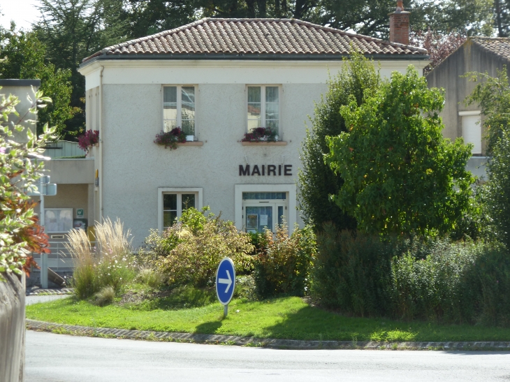 La Mairie - Largeasse