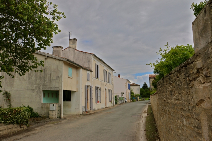 Rue de la belette. - Le Vanneau-Irleau