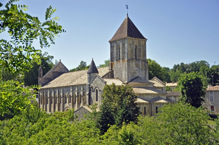 EGLISE SAINT HILAIRE - Melle