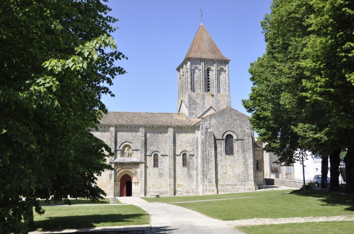 EGLISE SAINT PIERRE - Melle