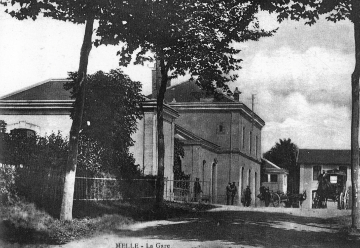 La Gare, vers 1908 (carte postale ancienne). - Melle