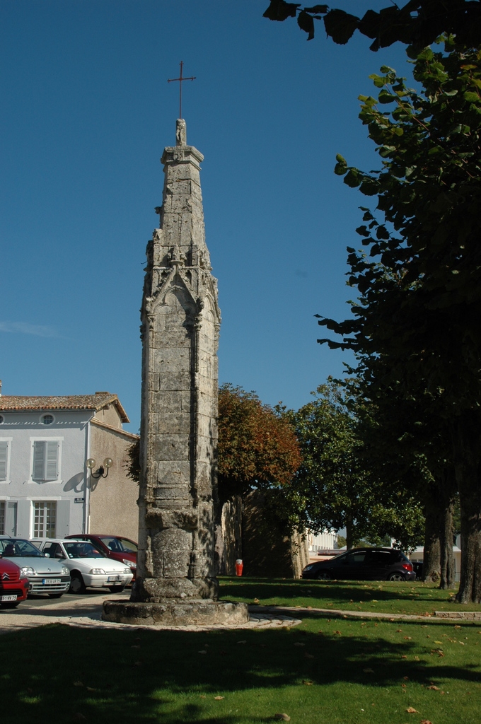 Lanterne des Morts - Ménigoute