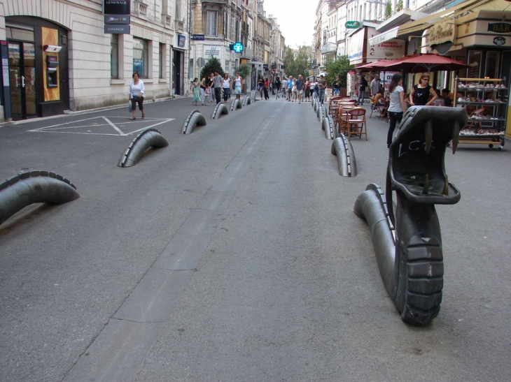 La Rue Ricard et ses Dragons - Niort