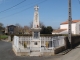 Photo suivante de Oroux Monument aux morts