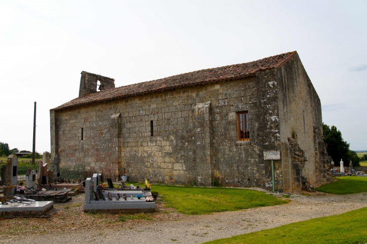 Eglise Notre Dame, origine romane. - Pers