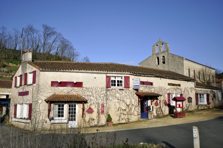 SAINT GENEROUX  LE VILLAGE - Saint-Généroux