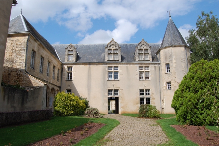 Hotel Balisy - Saint-Maixent-l'École