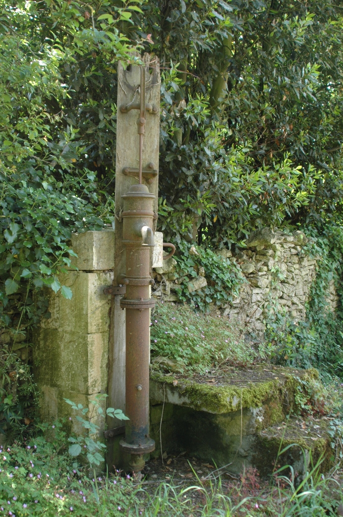 Pompe lavoir de Chauvet - Saint-Martin-de-Saint-Maixent