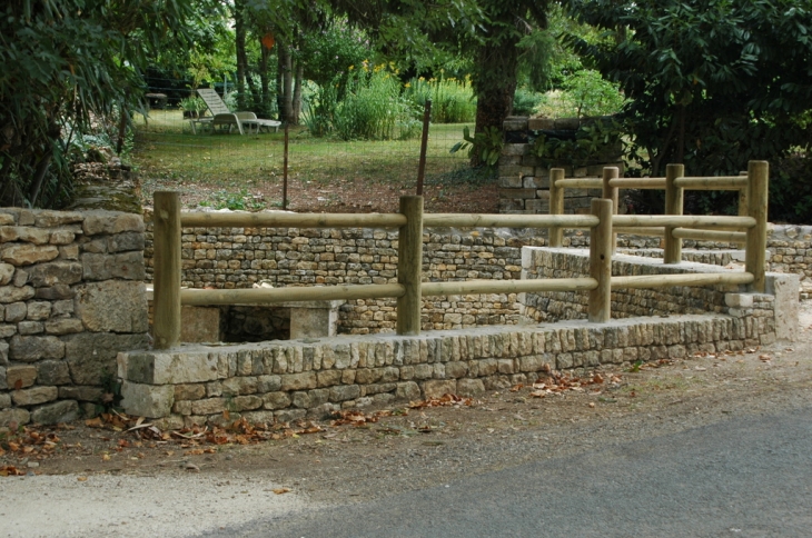 Lavoir de Lhoumeau restauré - Saint-Martin-de-Saint-Maixent