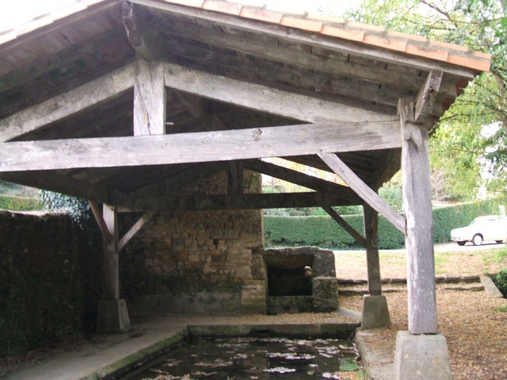 Lavoir du bourg Saivres