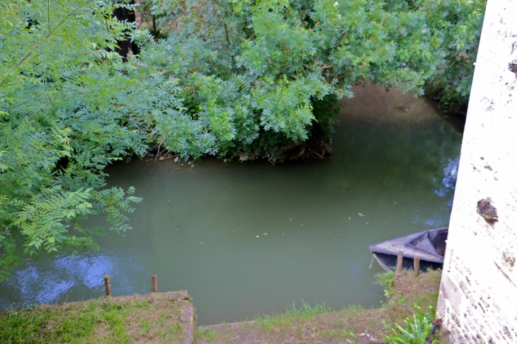 Au-hameau-de-la-garette - Sansais