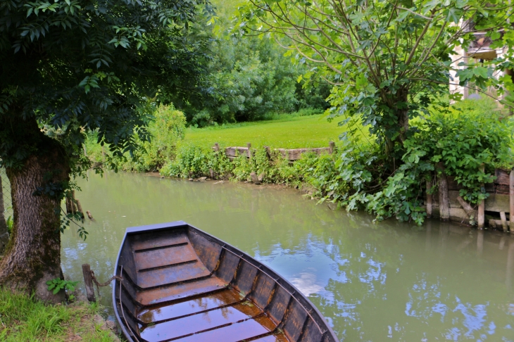 Au-hameau-de-la-garette - Sansais