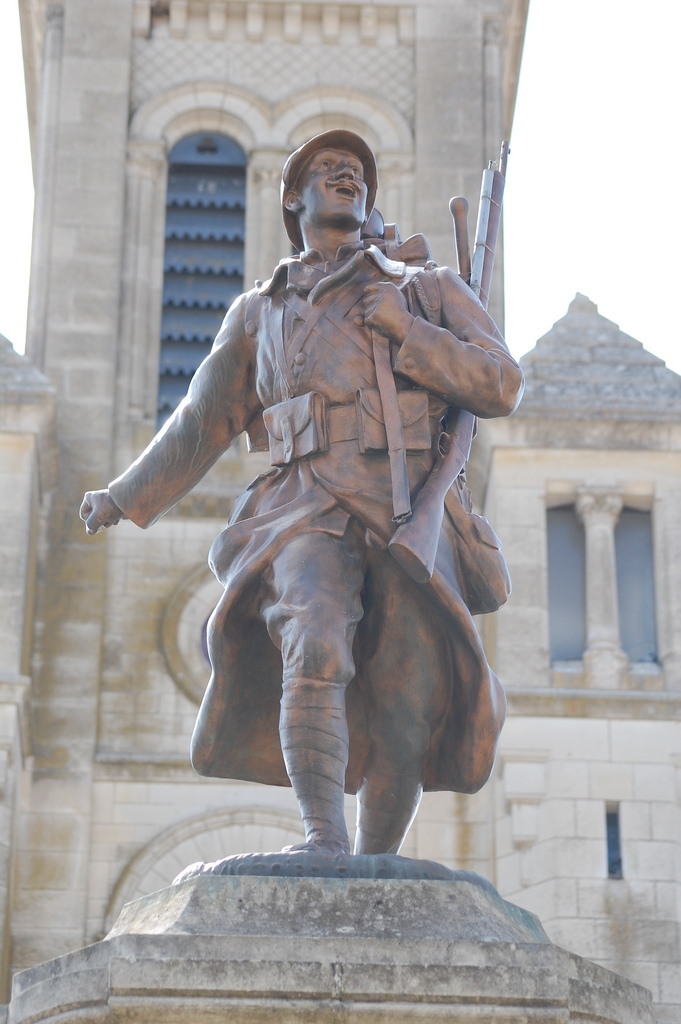 Le poilu en détail , oeuvre réalisée par la fonderie d'Osne (52) - Thénezay