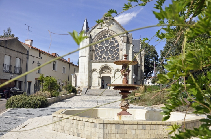 LA CHAPELLE JEANNE D'ARC - Thouars