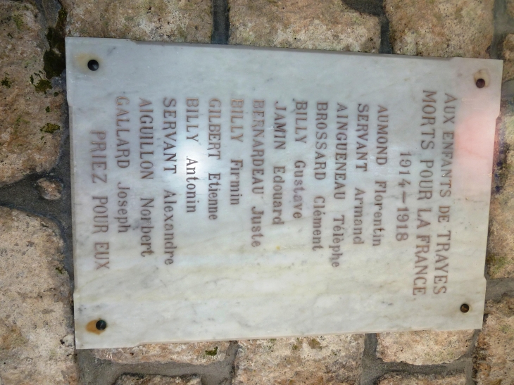 Plaque souvenir des soldats morts pour la France  - Trayes