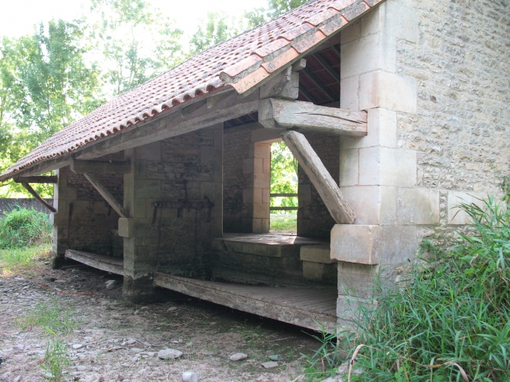 Lavoir a sec - Usseau