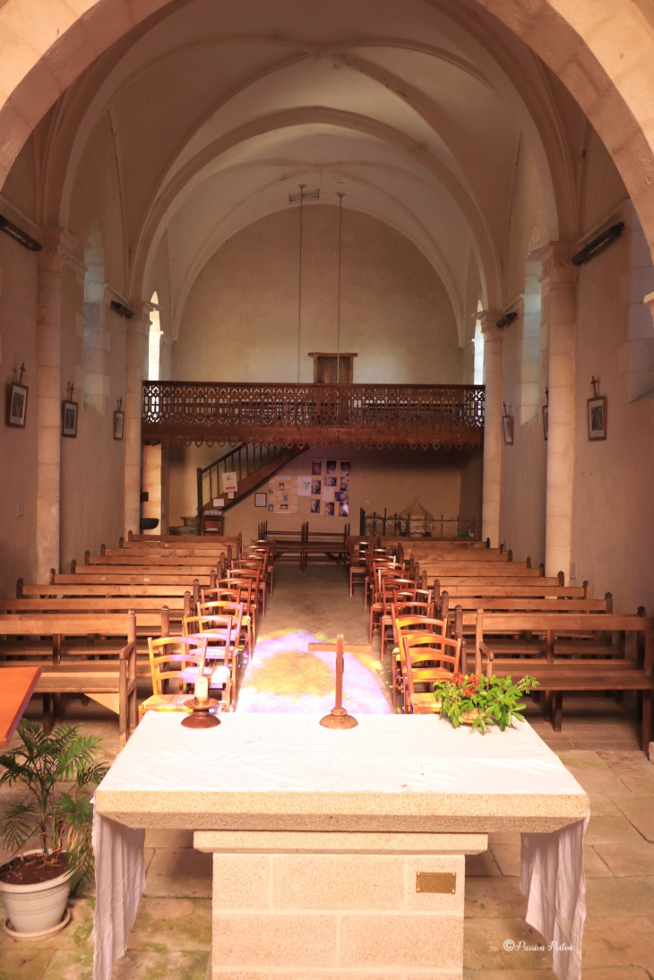 L'église saint Léger de Vautebis dans les Deux-Sèvres