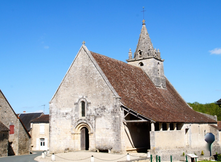 Eglise-notre-dame de l'Incarnation-du-xiie-siecle - Antigny