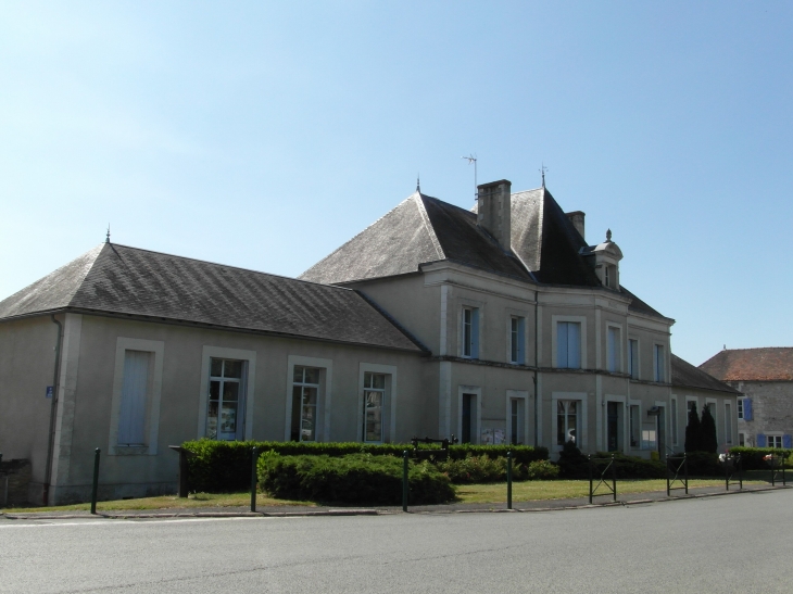 Mairie - Ecole - Antigny