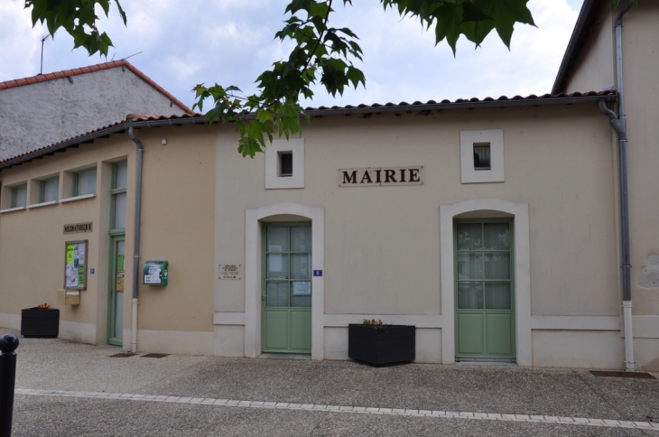 La mairie - Bouresse