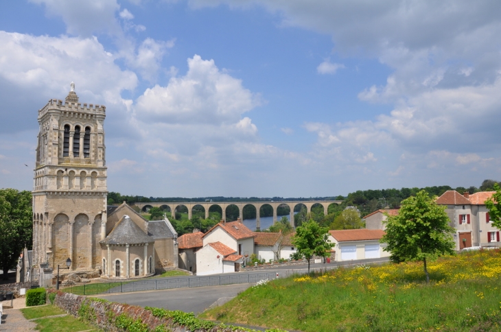 Vue panoramique du viaduc - L'Isle-Jourdain