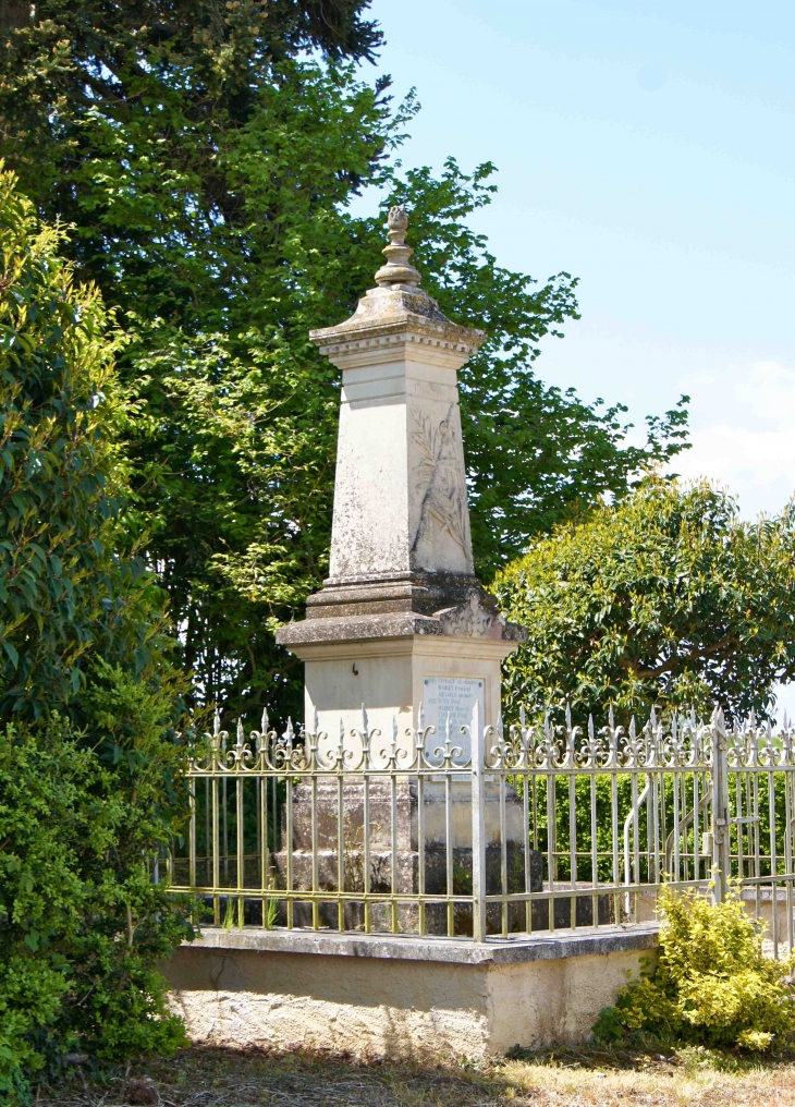 Le Monument aux Morts - Lauthiers