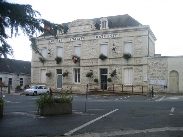 Mairie de Naintré