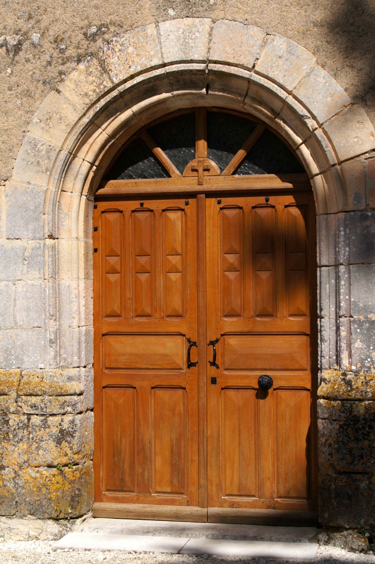 Le portail de l'église. - Nalliers