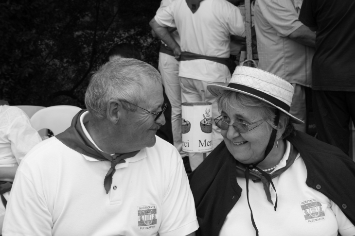 La  fanfare de pleumartin, ce couple fêtait ses 40 ans de mariage lors de la fête des battages de Vicq