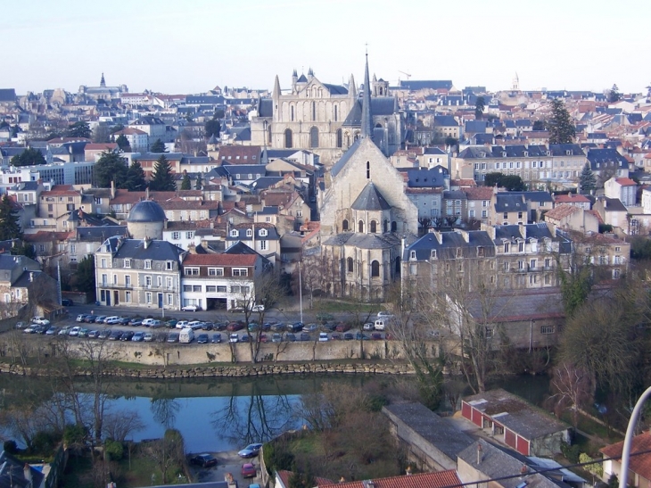 VUE DE HAUT - Poitiers