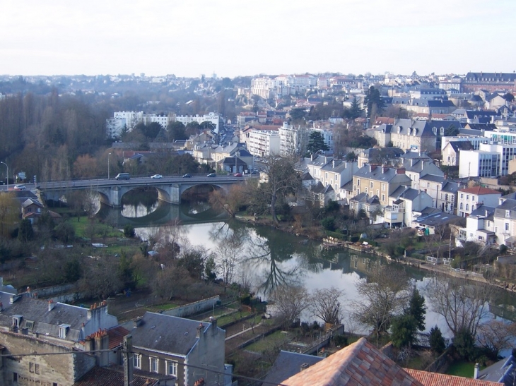 VUE DE HAUT - Poitiers