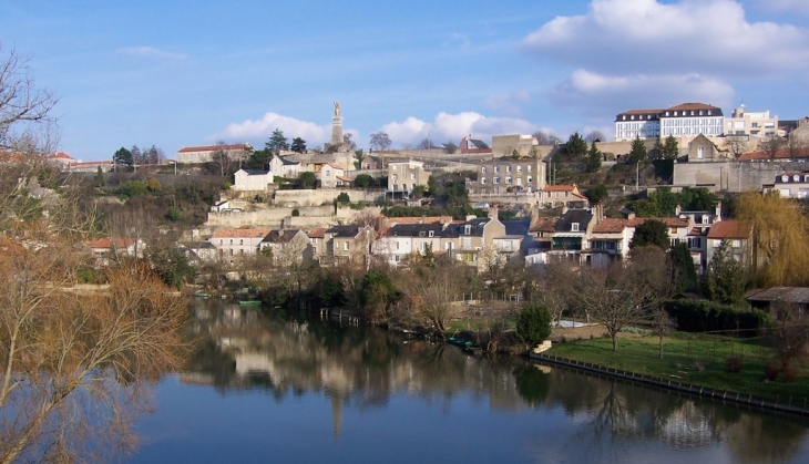 VUE DE HAUT - Poitiers