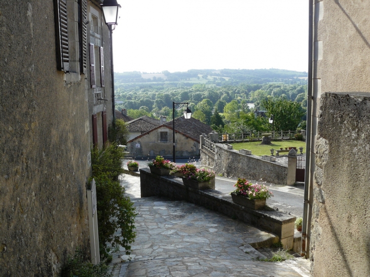 Vue sur la vallée de la Vienne - Queaux