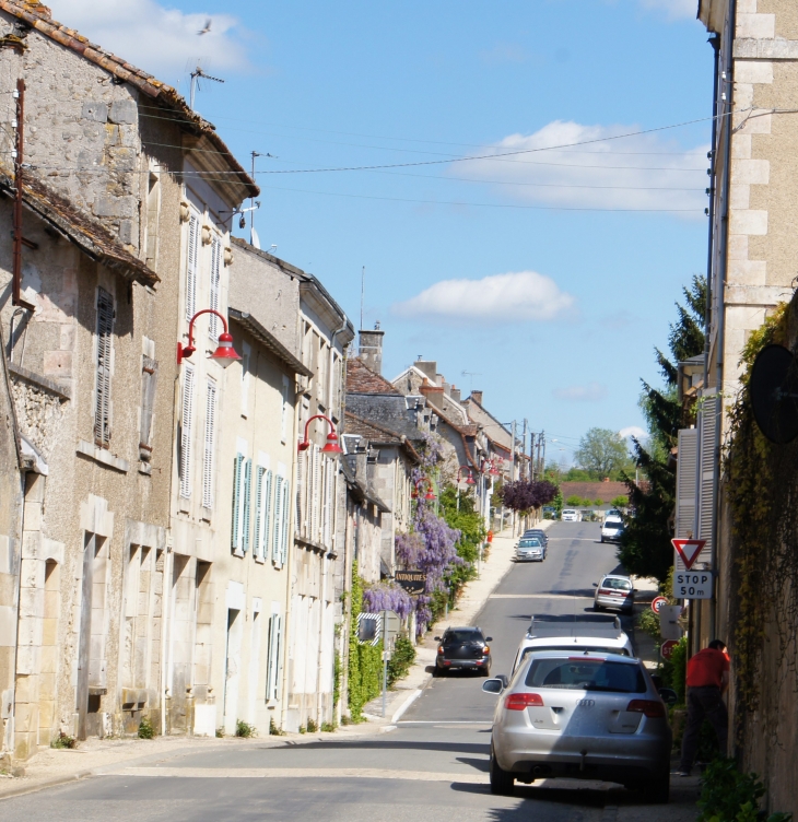 Environs de Saint- Savin, en 2013. - Saint-Germain